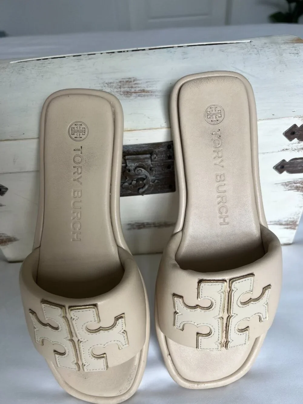 Tory Burch Double T Sport Slide Sandals Sz 6.5 Dulce De Leche Napa Leather Gold - Picture 10 of 13
